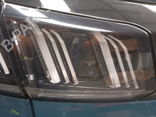 Venstre baglygte bagklap PEUGEOT 3008 II SUV (MC_, MR_, MJ_, M4_) 1.2 THP/ PureTech 130 (MRHNSM, MRHNSU, MRHNSJ, MRHNYW,... (131 hp) 26716647