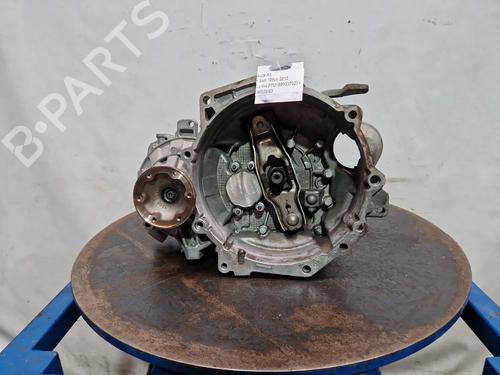 Używane Skrzynia biegów AUDI A3 (8V1, 8VK) 1.6 TDI (105 hp) 28320317