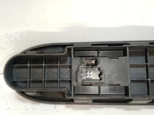 Right front window switch PEUGEOT 307 (3A/C)  | BP29219861I26 