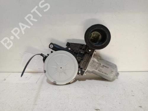 Used Right front window motor TOYOTA YARIS (_P13_) 1.5 Hybrid (NHP130_) (101 hp) 29301328