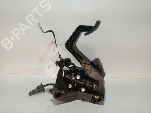 Used Clutch pedal NISSAN INTERSTAR Platform/Chassis (XDE) DCI 170 (170 hp) 29706624