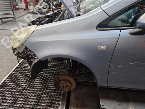 Used Left front fenders OPEL CORSA C (X01) 1.2 Twinport (F08, F68) (80 hp) 30160532