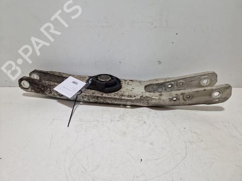 Venstre bagtil bærearm MERCEDES-BENZ CLA Shooting Brake (X117) CLA 200 CDI / d (117.908) (136 hp) 30288223