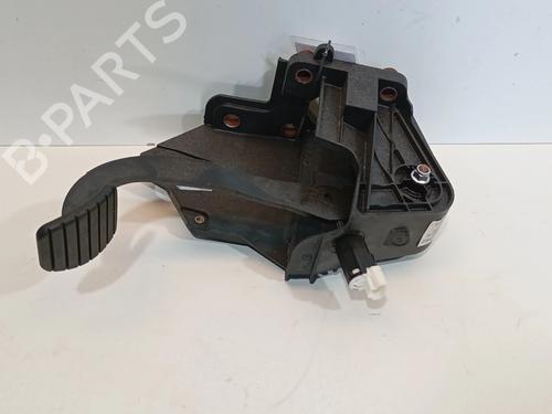 Used Break pedal RENAULT MASTER III Van (FV) 2.3 dCi 165 RWD (FV0P, FV0U, FV10, FV12, FV1E) (163 hp) 30461839