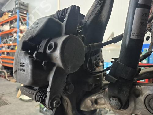 Left front brake caliper MERCEDES-BENZ C-CLASS T-Model (S205) C 220 BlueTEC / d (205.204) | BP30499253M105