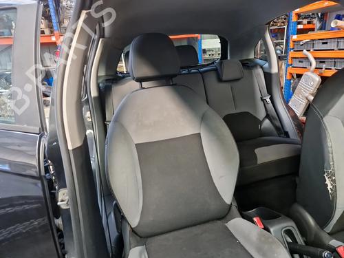 Used Right front seat CITROËN C3 II (SC_) 1.4 HDi 70 (SC8HZC, SC8HR0, SC8HP4) (68 hp) 30486237