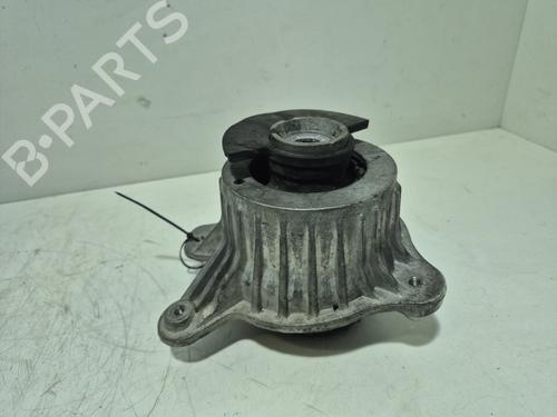 Used Engine mount MERCEDES-BENZ C-CLASS T-Model (S205) C 220 BlueTEC / d (205.204) (170 hp) 30499223