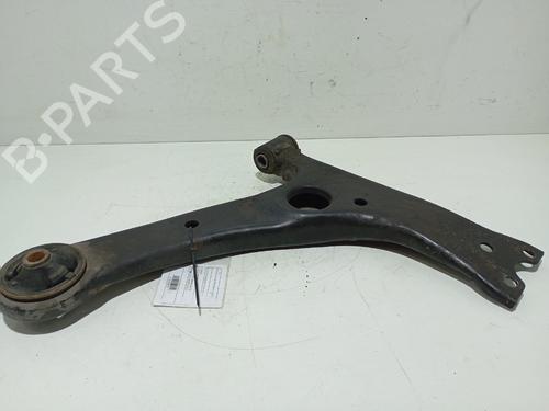 Used Right front suspension arm Right front suspension arm 31717970 31717970