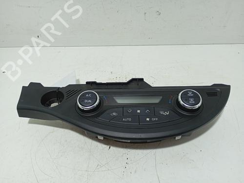 Used Climate control TOYOTA YARIS (_P13_) 1.5 Hybrid (NHP130_) (101 hp) 29301299