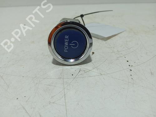 Used Switch Switch TOYOTA YARIS (_P13_) 1.5 Hybrid (NHP130_) (101 hp) 31921675 31921675