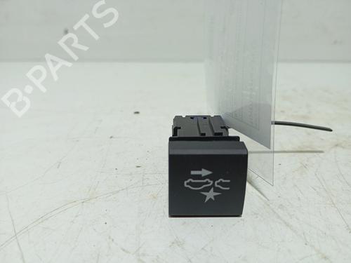 Used Switch Switch TOYOTA YARIS (_P13_) 1.5 Hybrid (NHP130_) (101 hp) 31907833 31907833