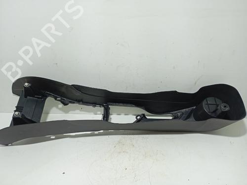 Armrest / Center console TOYOTA YARIS (_P13_) 1.5 Hybrid (NHP130_) | BP29312464I20 