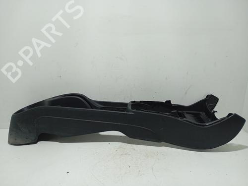 Used Armrest / Center console TOYOTA YARIS (_P13_) 1.5 Hybrid (NHP130_) (101 hp) 29312464