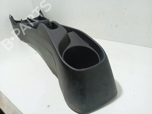 Armrest / Center console TOYOTA YARIS (_P13_) 1.5 Hybrid (NHP130_) | BP29312464I20 