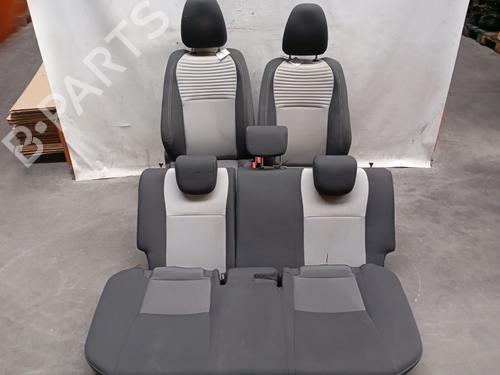 other-toyota-yaris-_p13_-2010-2011-2012-2013-2014-2015-2016-2017-2018-2019-2020-29301267 main image