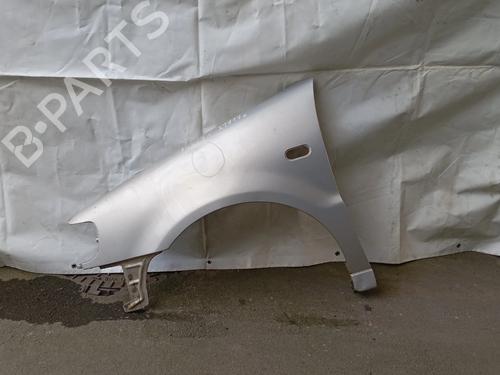 Guarda-lamas esquerdo Guarda-lamas esquerdo VW POLO III (6N1) 50 1.0 (50 hp) 32429606 32429606