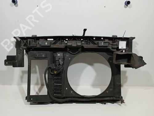 Frontplade/Frontkurv Frontplade/Frontkurv PEUGEOT 5008 (0U_, 0E_) [2009-2017] 32687867 32687867