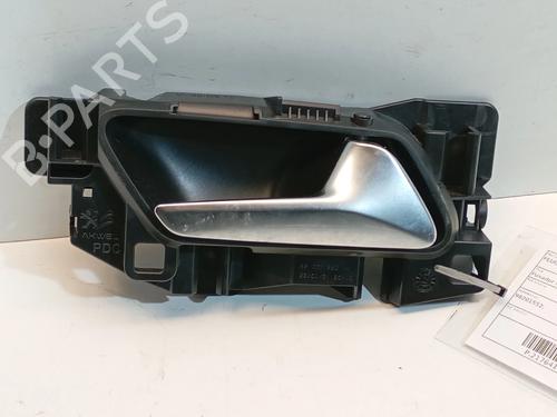 Used Front right interior door handle Front right interior door handle PEUGEOT 2008 II (UD_, US_, UY_, UJ_, UR_, UC_) [2019-2026] 32710577 32710577