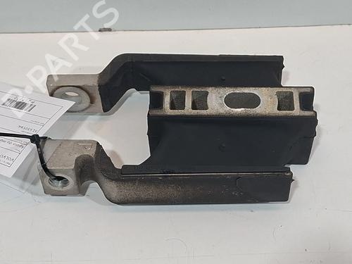 Used Engine mount VOLVO XC60 II (246) [2017-2026]  32751781