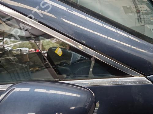 front-right-quarter-glass-porsche-panamera-970-2009-2010-2011-2012-2013-2014-2015-2016-2017-32868831 main image