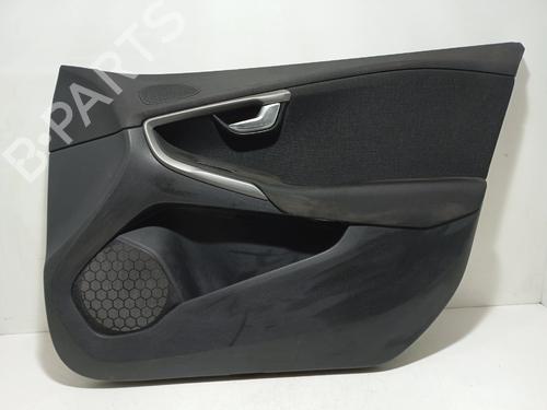 Used Front right panel Front right panel VOLVO V40 Cross Country (526) D3 (150 hp) 33272596 33272596