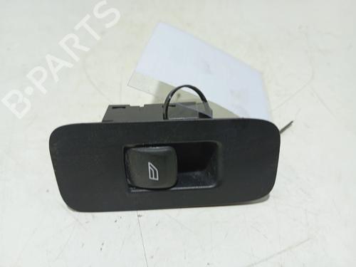 Used Right front window switch Right front window switch VOLVO V40 Cross Country (526) D3 (150 hp) 33275048 33275048