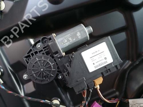 Used Left front window motor Left front window motor PORSCHE CAYENNE (9PA) S 4.5 (340 hp) 33461641 33461641