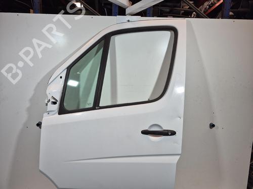 Dør venstre fortil Dør venstre fortil MERCEDES-BENZ SPRINTER 3-t Platform/Chassis (B910, B907) [2018-2026] 33675760 33675760