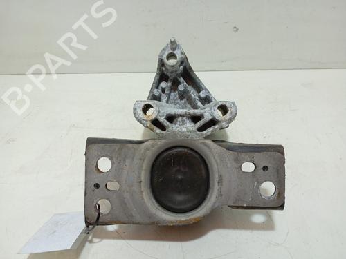 Used Engine mount Engine mount RENAULT CLIO III Hatchback Van (SB_, SR_) 1.5 dCi (68 hp) 33716980 33716980