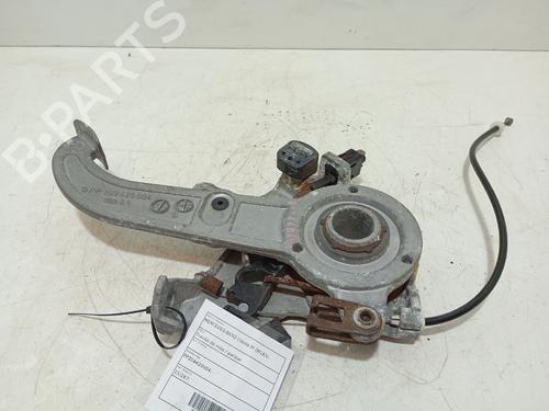 Used Hand brake Hand brake MERCEDES-BENZ M-CLASS (W163) ML 400 CDI (163.128) (250 hp) 33965604 33965604
