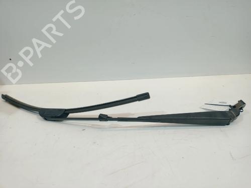Used Front windshield wiper arm Front windshield wiper arm NISSAN NT400 CABSTAR (F24M) 35.14, 45.14 (136 hp) 34305177 34305177