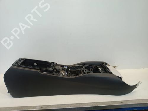 Used Armrest / Center console Armrest / Center console BMW 5 Touring (G31) 530 d (265 hp) 23479677 23479677