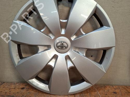 Used Hub cap Hub cap TOYOTA AURIS (_E15_) 1.4 D-4D (NDE150_, NDE150R) (90 hp) 35984504 35984504