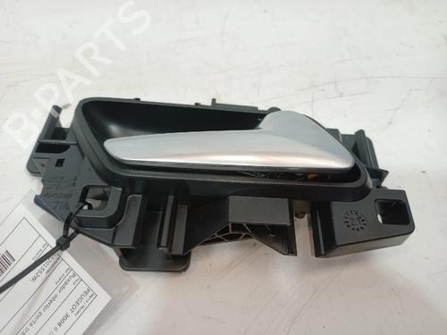 Used Rear right interior door handle Rear right interior door handle PEUGEOT 3008 II SUV (MC_, MR_, MJ_, M4_) [2016-2026] 34212771 34212771