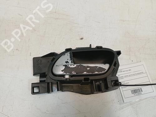 Used Front left interior door handle Front left interior door handle 33796334 33796334