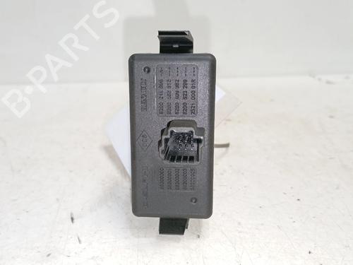 Warning switch RENAULT CLIO III (BR0/1, CR0/1) | BP37267819I22 - Image 2