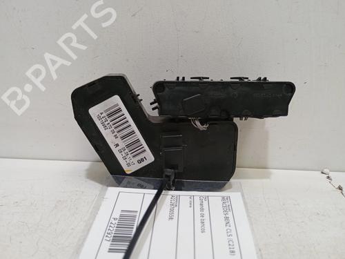Switch MERCEDES-BENZ CLS (C218) | BP37295476I30 - Image 2