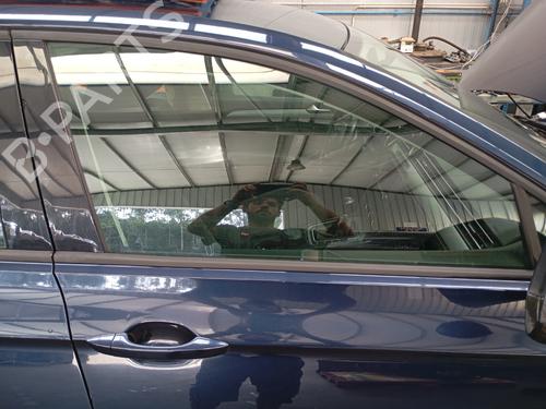 front-right-door-window-vw-passat-b8-3g2-cb2-2014-38322618 main image