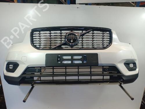 Full front VOLVO XC40 (536) D4 AWD | BP39077951S1 - Image 4