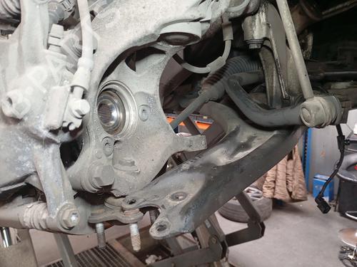 Used Right front suspension arm Right front suspension arm 38560825 38560825