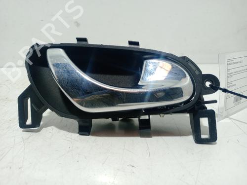 Used Front right interior door handle Front right interior door handle 33758197 33758197