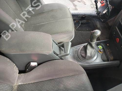Used Armrest / Center console Armrest / Center console 38962399 38962399