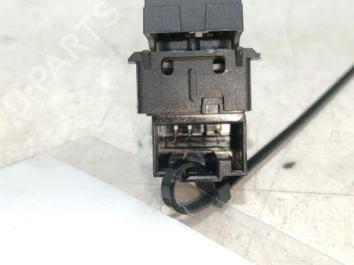 Right front window switch VW PASSAT B8 (3G2, CB2) 1.6 TDI | BP38322620I26 - Image 3
