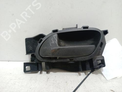 Used Front left interior door handle Front left interior door handle 39560809 39560809