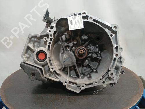Used Gearbox Gearbox TOYOTA YARIS (_P13_) 1.3 (NSP130_, NSP130) (99 hp) 39529998 39529998