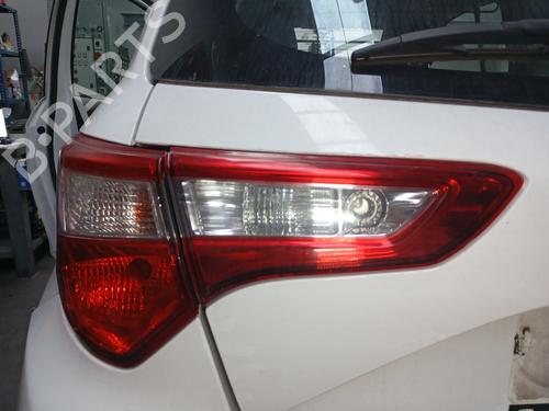 Used Left tailgate light Left tailgate light TOYOTA YARIS (_P13_) 1.4 D (NLP130_, NLP130) (90 hp) 39934573 39934573