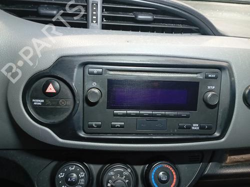 Used Radio Radio TOYOTA YARIS (_P13_) 1.4 D (NLP130_, NLP130) (90 hp) 39963667 39963667