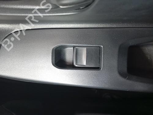 Used Right front window switch Right front window switch TOYOTA YARIS (_P13_) 1.4 D (NLP130_, NLP130) (90 hp) 39963645 39963645