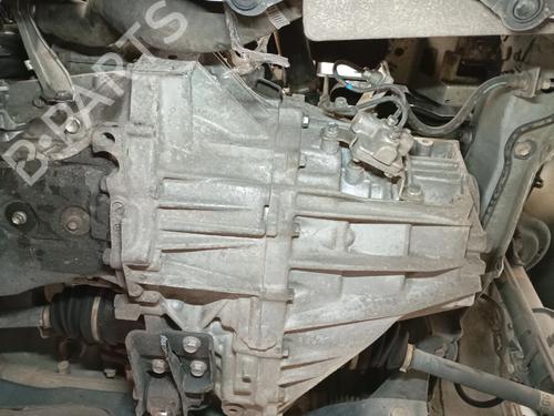 Used Gearbox Gearbox TOYOTA YARIS (_P13_) 1.4 D (NLP130_, NLP130) (90 hp) 39991107 39991107