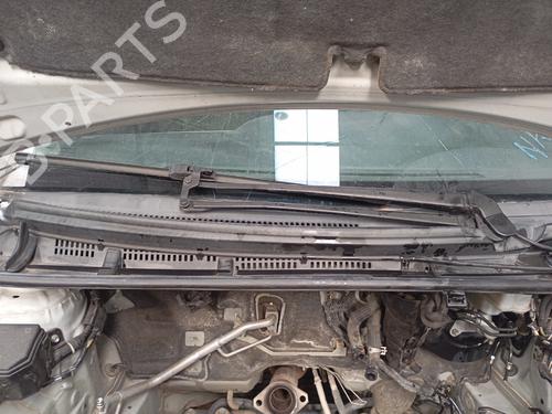 Used Front windshield wiper arm Front windshield wiper arm TOYOTA YARIS (_P13_) 1.4 D (NLP130_, NLP130) (90 hp) 40019292 40019292